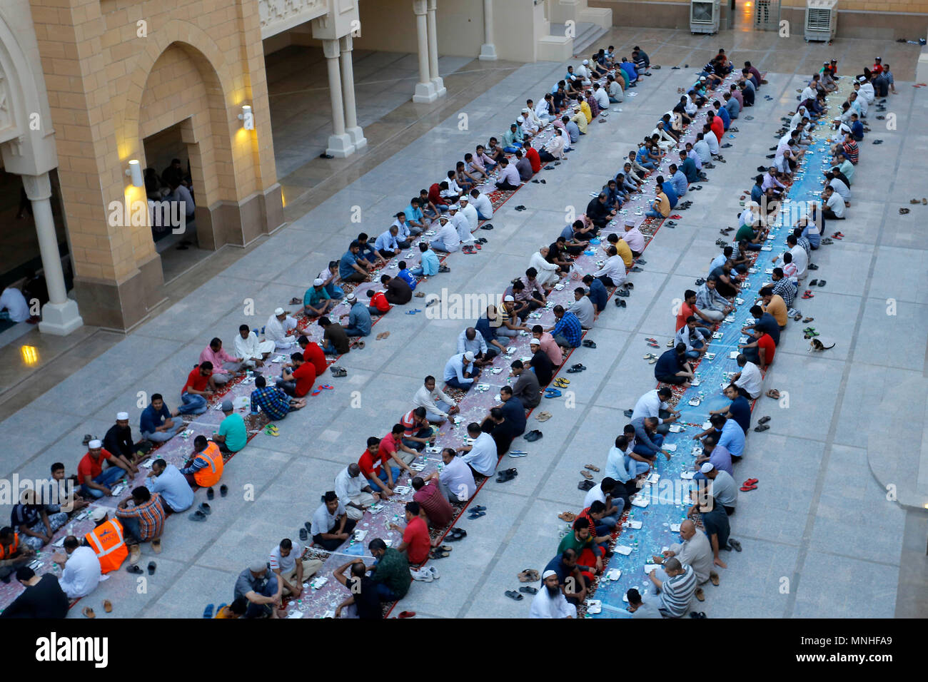 Saudi arabia has larger oil reserves than any other 