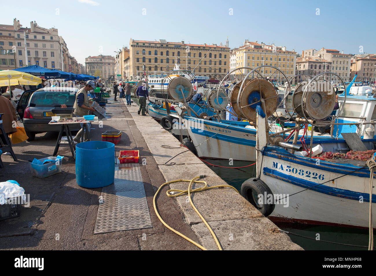 Fish market at harbour Vieux Port, Marseille, Bouches-du-Rhone, Provence-Alpes-Côte d’Azur, South France, France, Europe Stock Photo