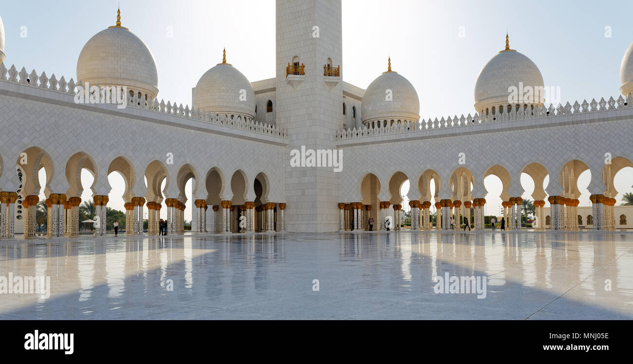 Sheikh Zayed Grand Mosque Scheich Zayid Moschee Abu Dhabi Stock Photo Alamy