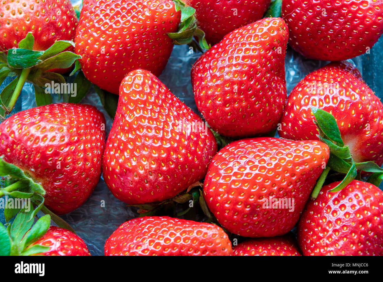 Fresh healthy strawberries, Fruit background Stock Photo - Alamy