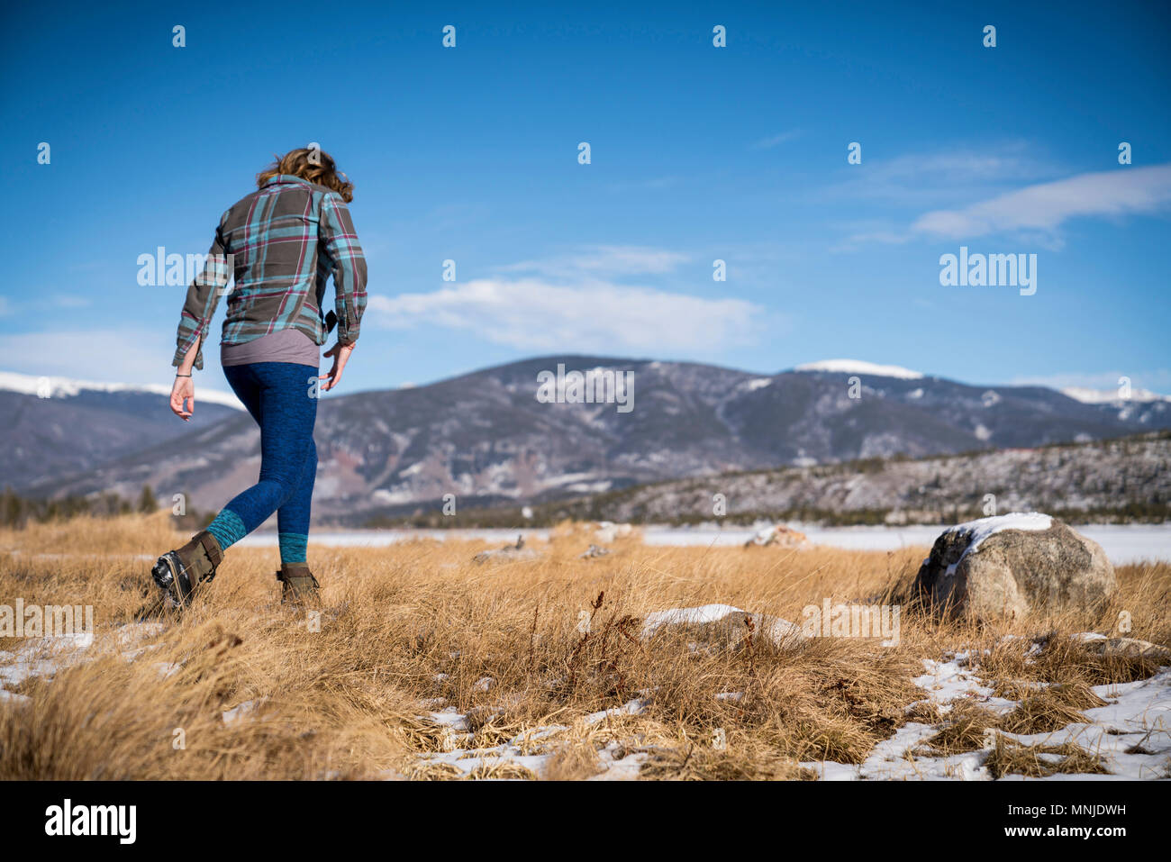 Snowy field hi-res stock photography and images - Alamy
