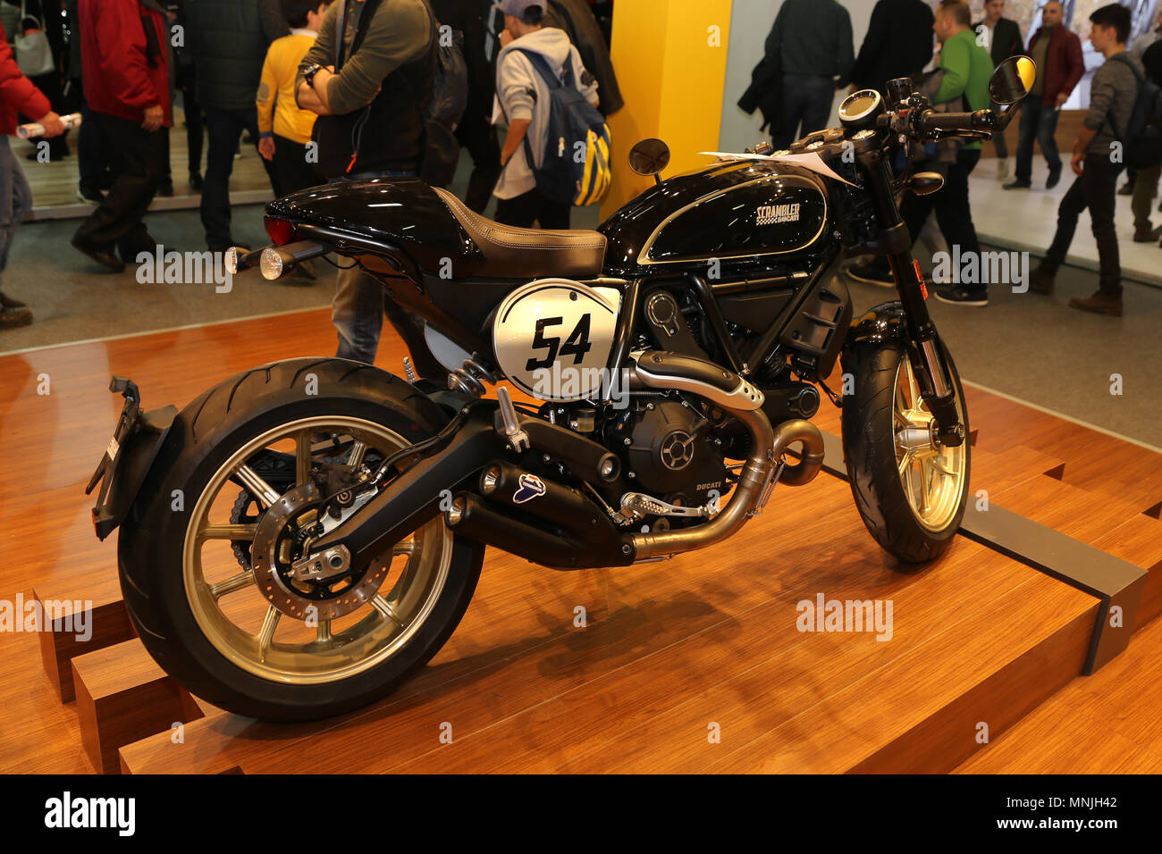 ducati scrambler 42