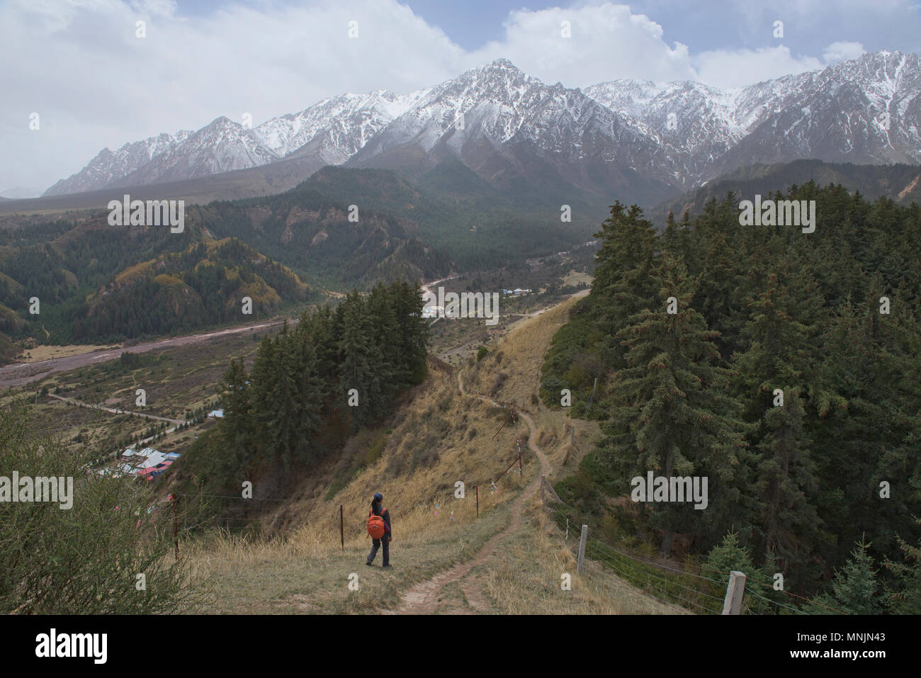 Trekking into the Qilian Mountains from the Mati Si Temples, Gansu, China Stock Photo