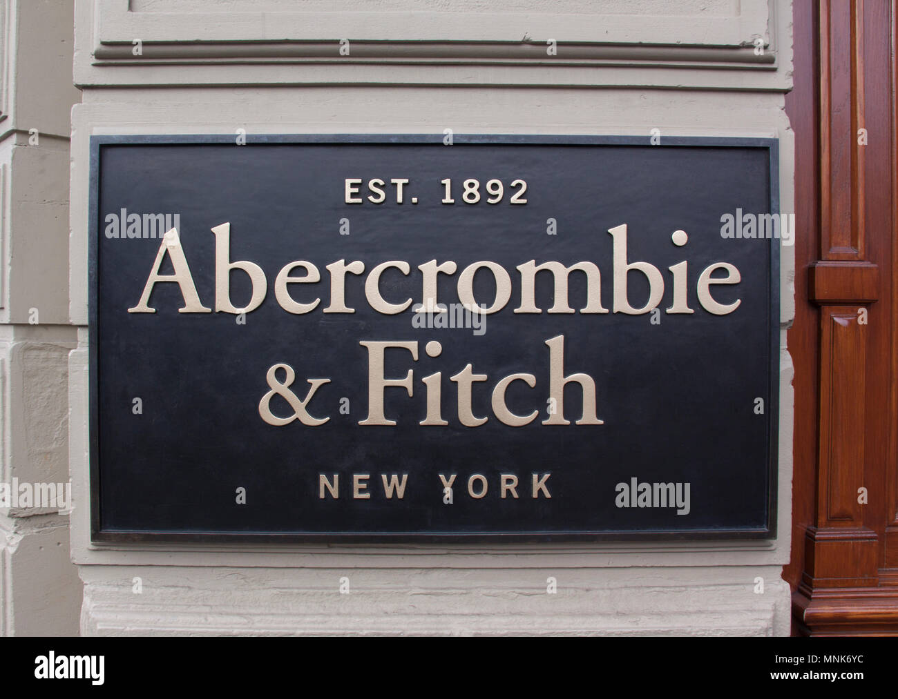 Abercrombie store hi-res stock photography and images - Page 2 - Alamy, image size:1300x1013