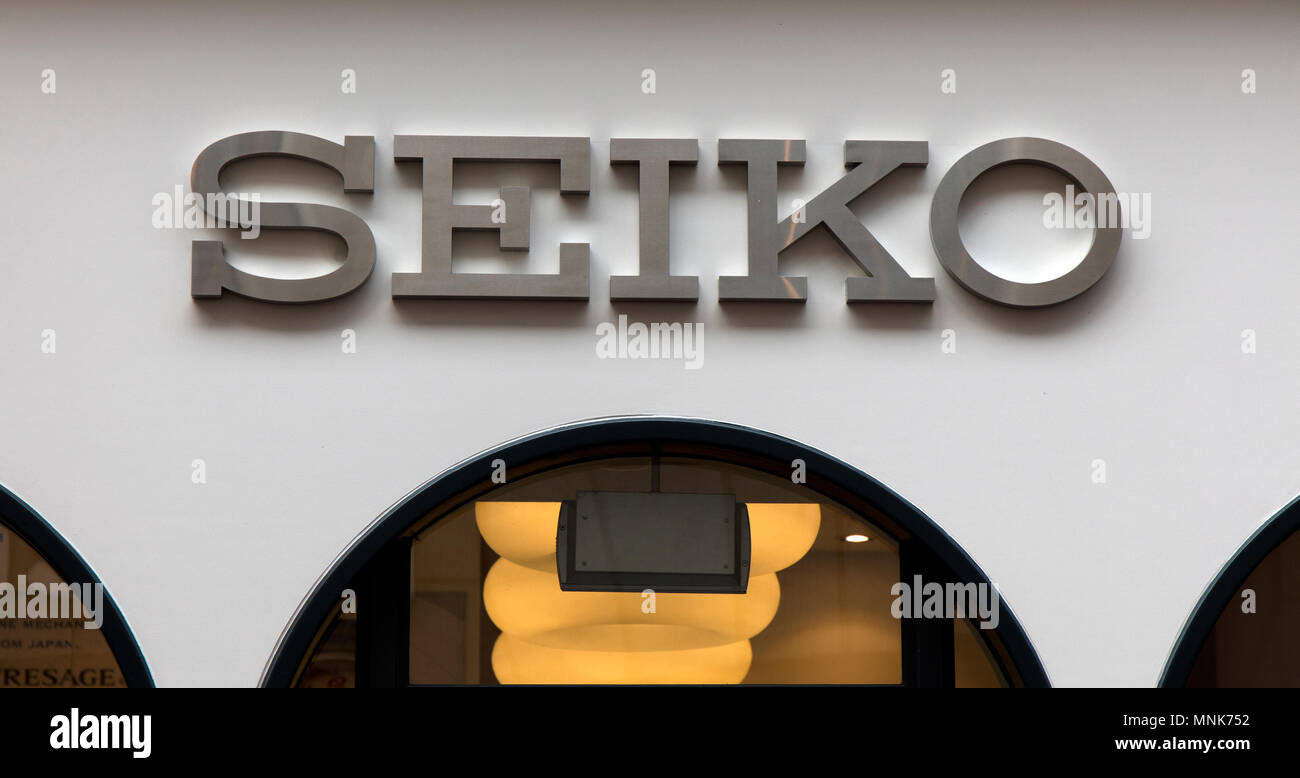 Seiko shop hi-res stock photography and images - Alamy