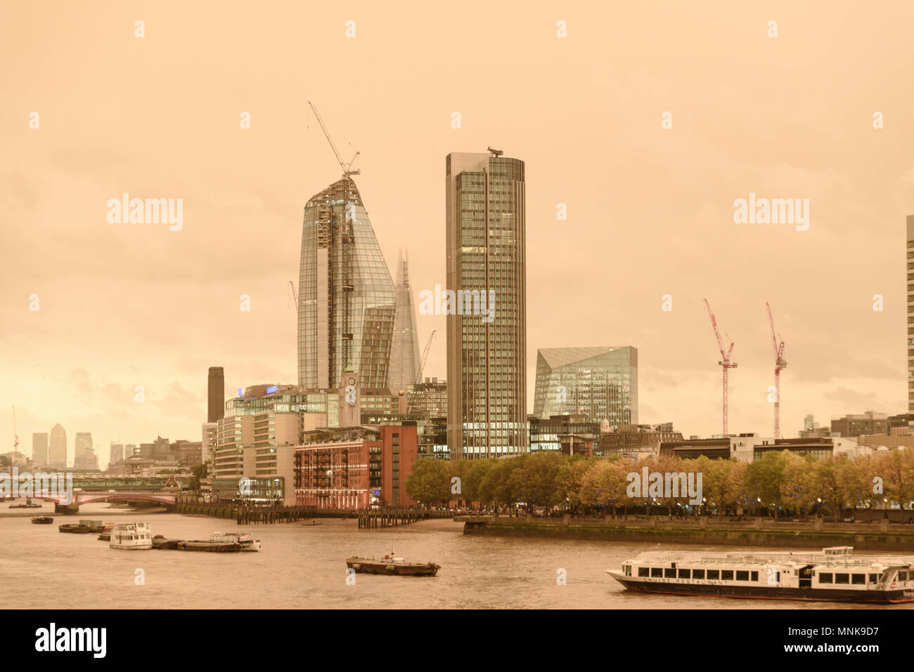 Red sky over London, Thames, after hurricane wind ophelia Stock Photo