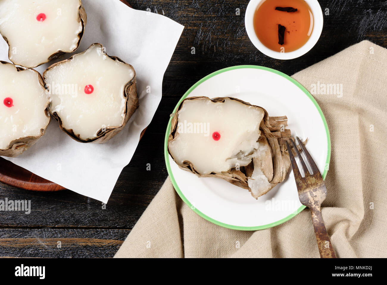 Traditional Chinese Steamed Rice Cake - Kitchen (Mis)Adventures