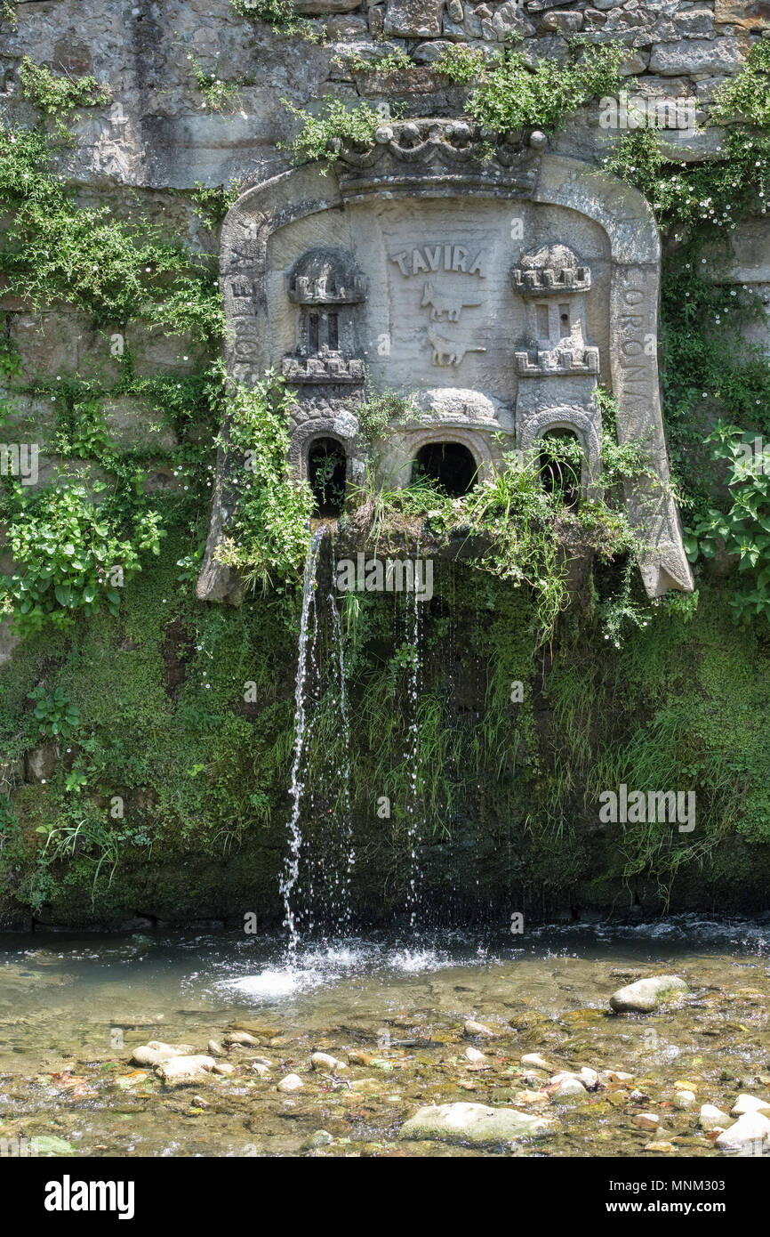 Tavira Fountain flowing into the Ibaizabal River, Durango, Vizcaya, Pais Vasco, Spain, Stock Photo