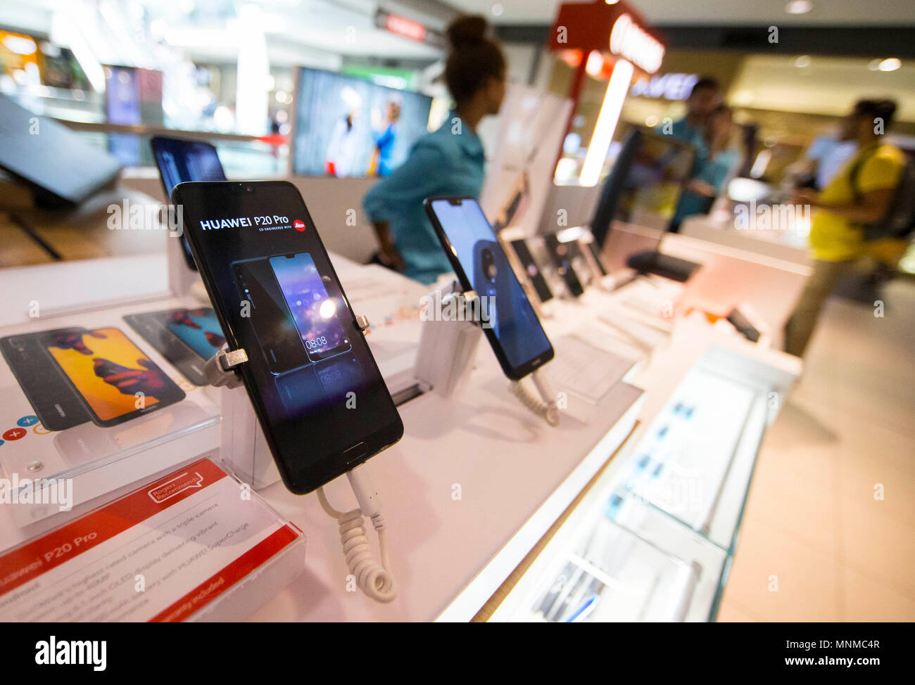 Mobile carriers hires stock photography and images Alamy