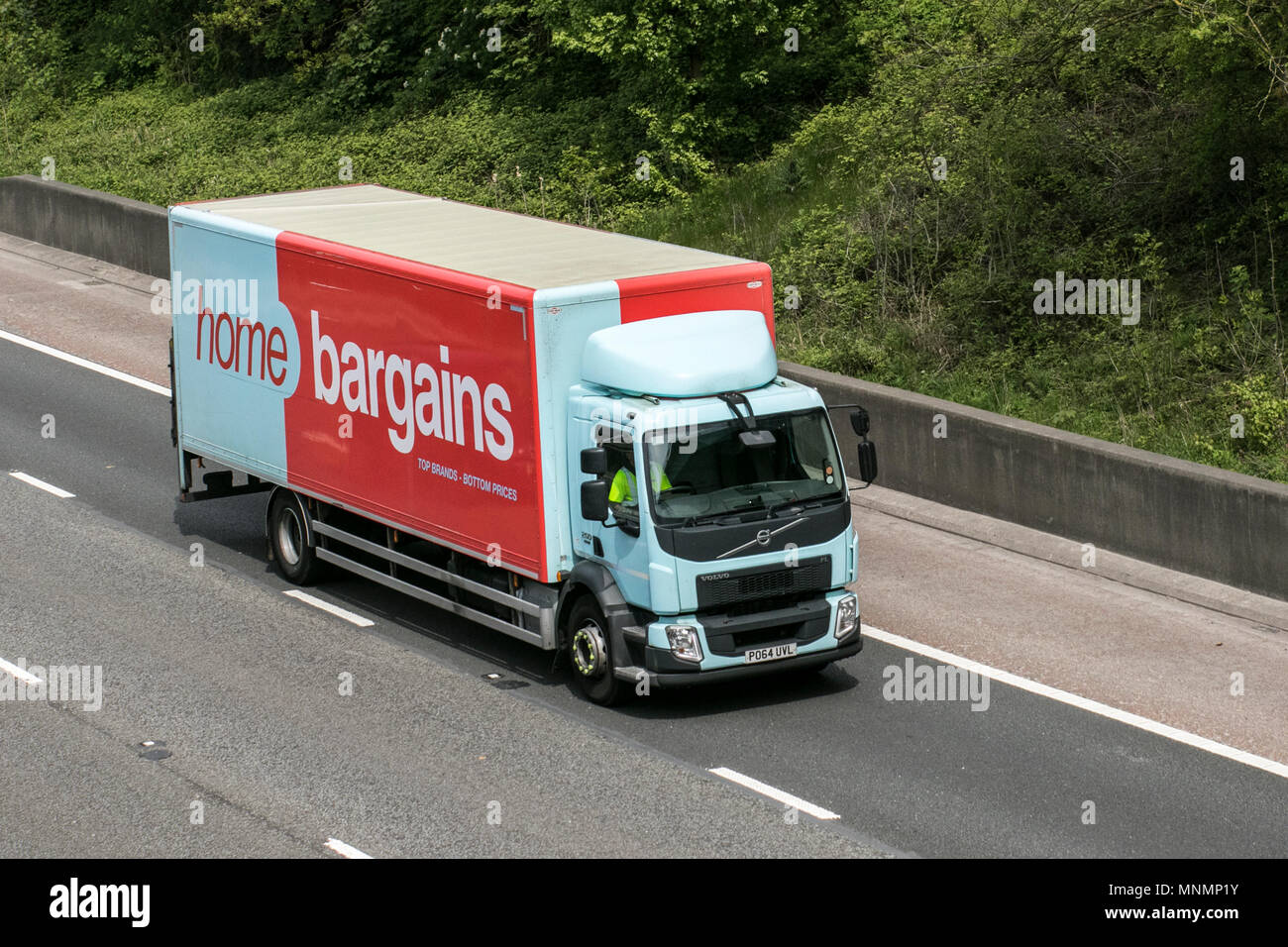 Home bargains lorry hires stock photography and images Alamy