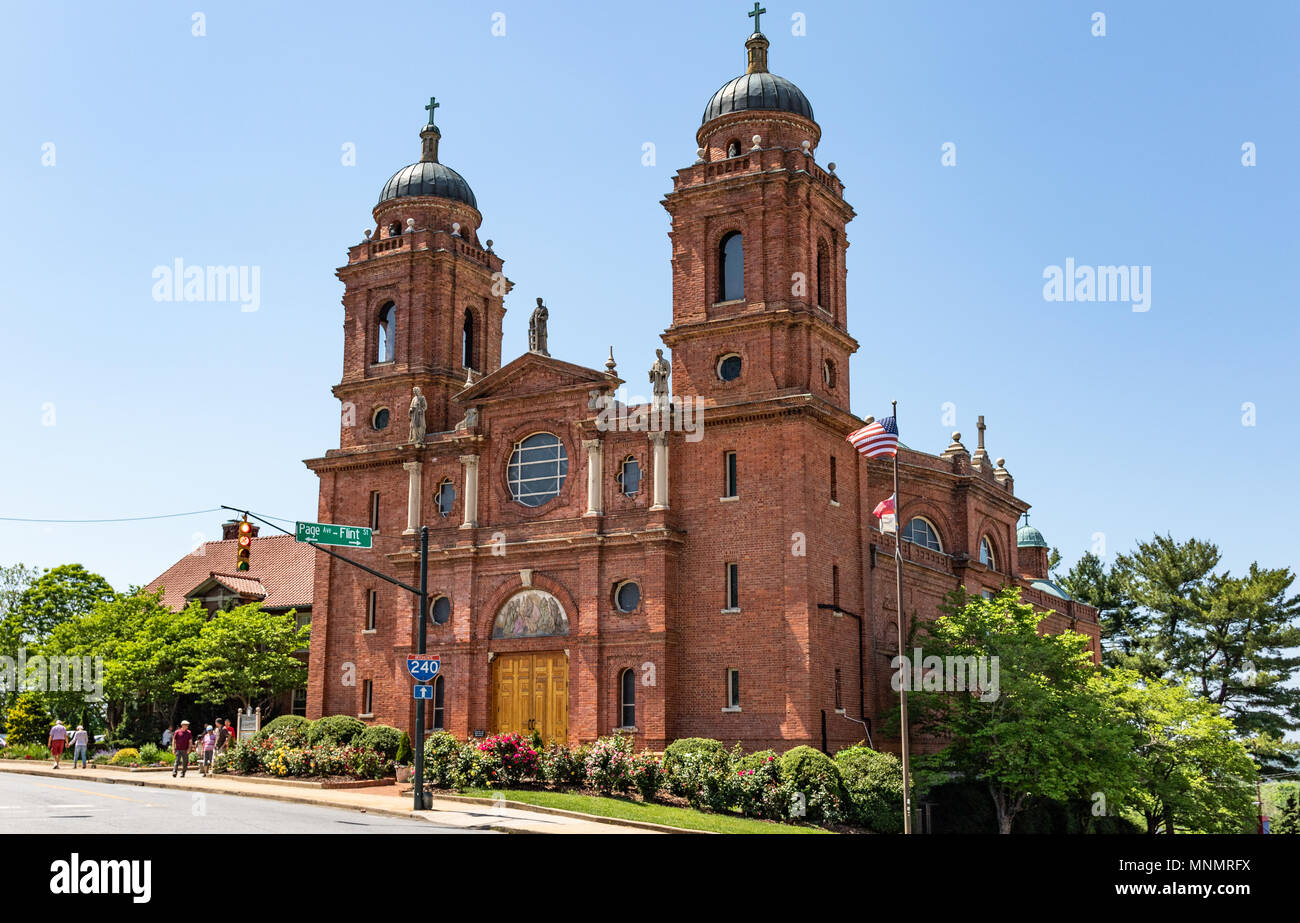 ASHEVILLE, NCThe Basilica of St. Lawrence in Asheville, NC, USA. A