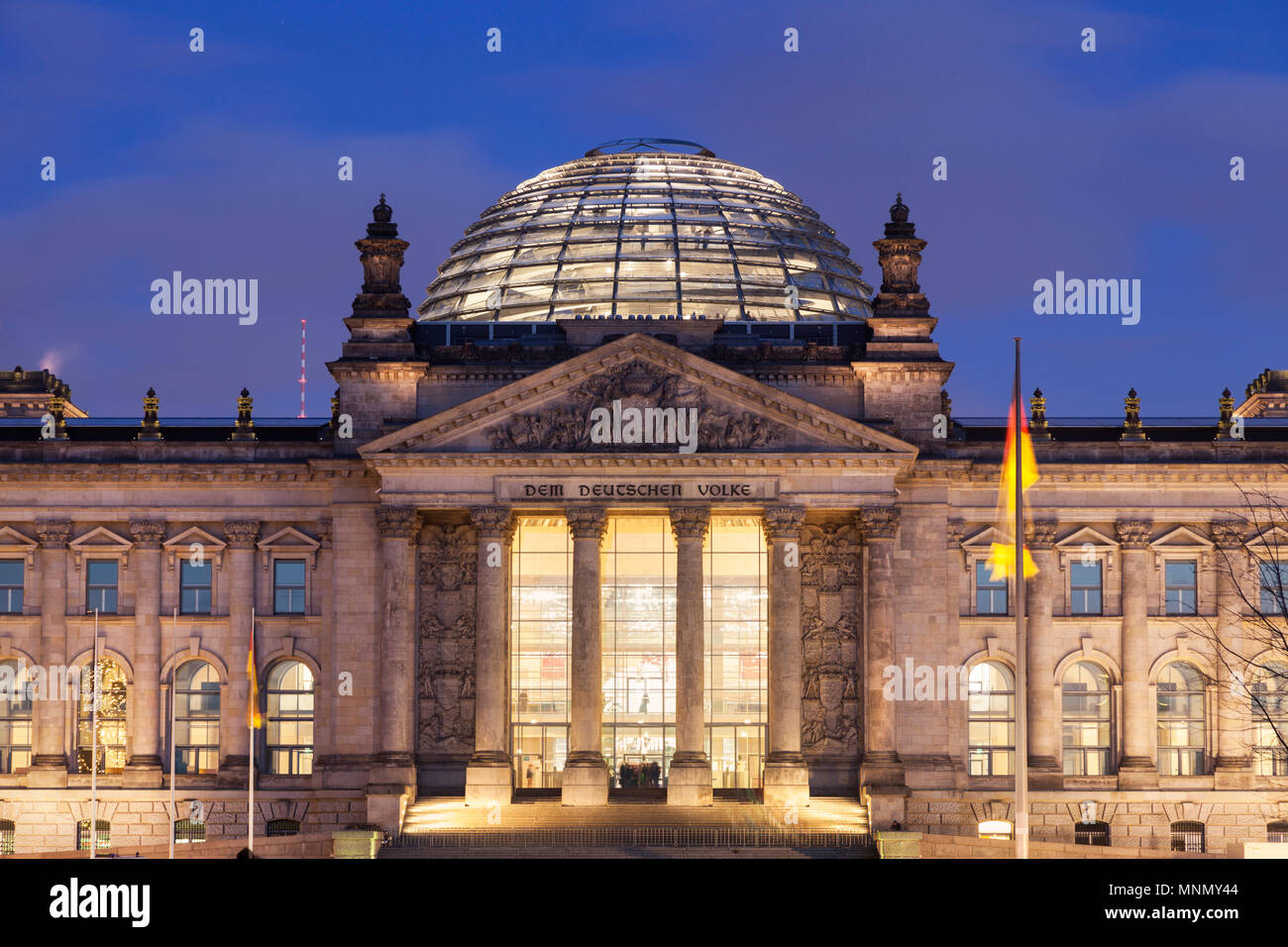 Reichstag at night hi-res stock photography and images - Alamy