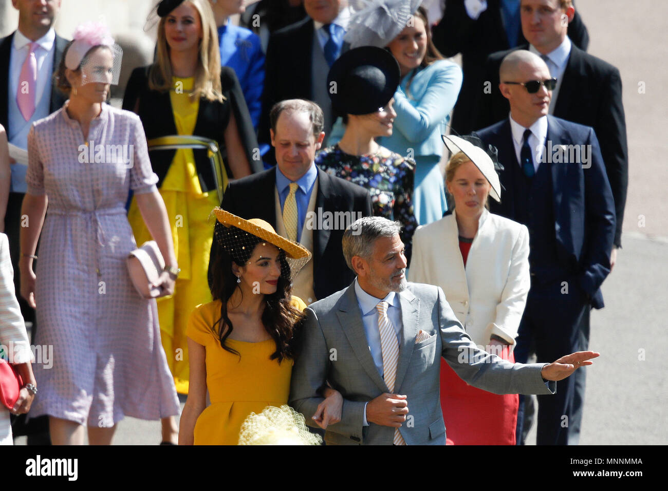 George Clooney, Amal Alamuddin wedding photo revealed by People, image size:1300x956