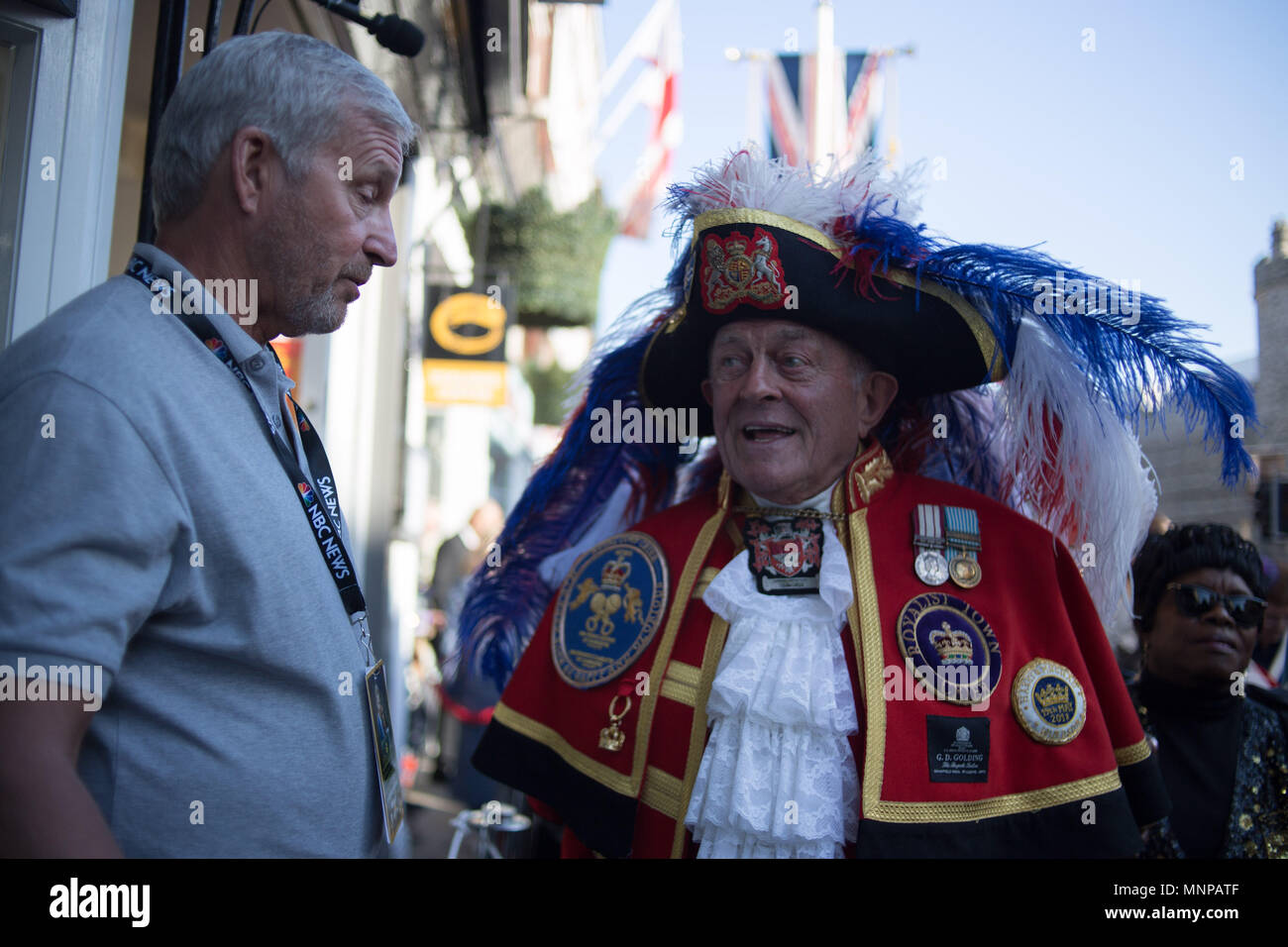 Windsor, Bershire, UK. 19th May, 2018. The Windsor Town Crier is seen along the route of the wedding procession of Prince Harry and Meghan Markle. Credit: Michael Candelori/ZUMA Wire/Alamy Live News Stock Photo
