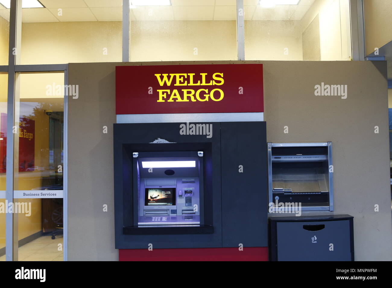 An ATM machine at Wells Fargo bank entrance Stock Photo - Alamy