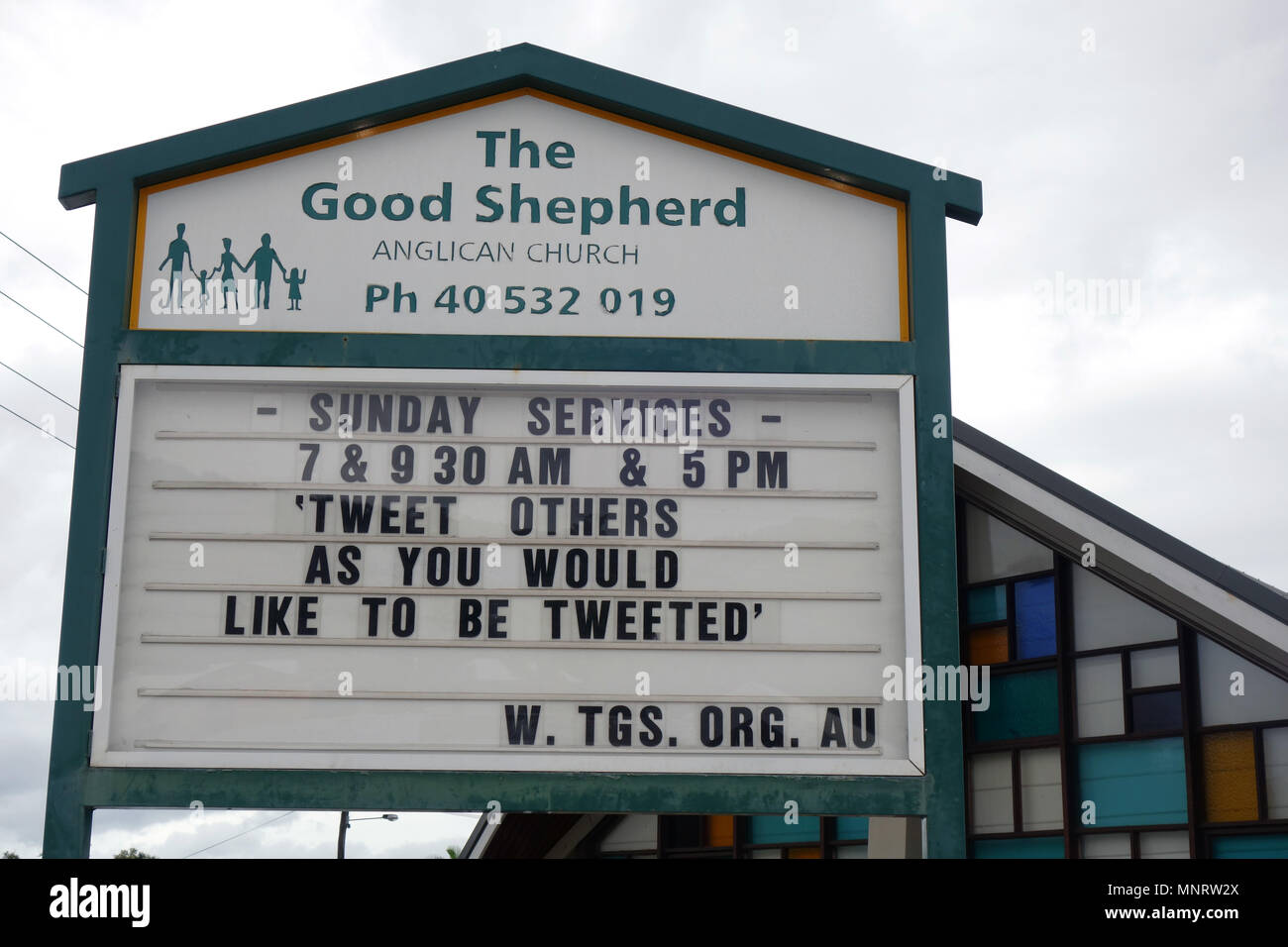 “Tweet others as you would like to be tweeted” letterboard sign outside local church, Cairns, Queensland, Australia. No PR Stock Photo