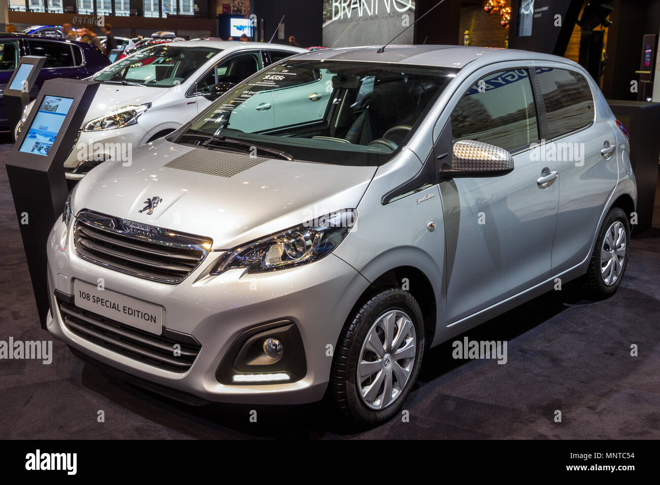 The Peugeot 108 With A Sunroof: The Perfect City Car? - cjalsep