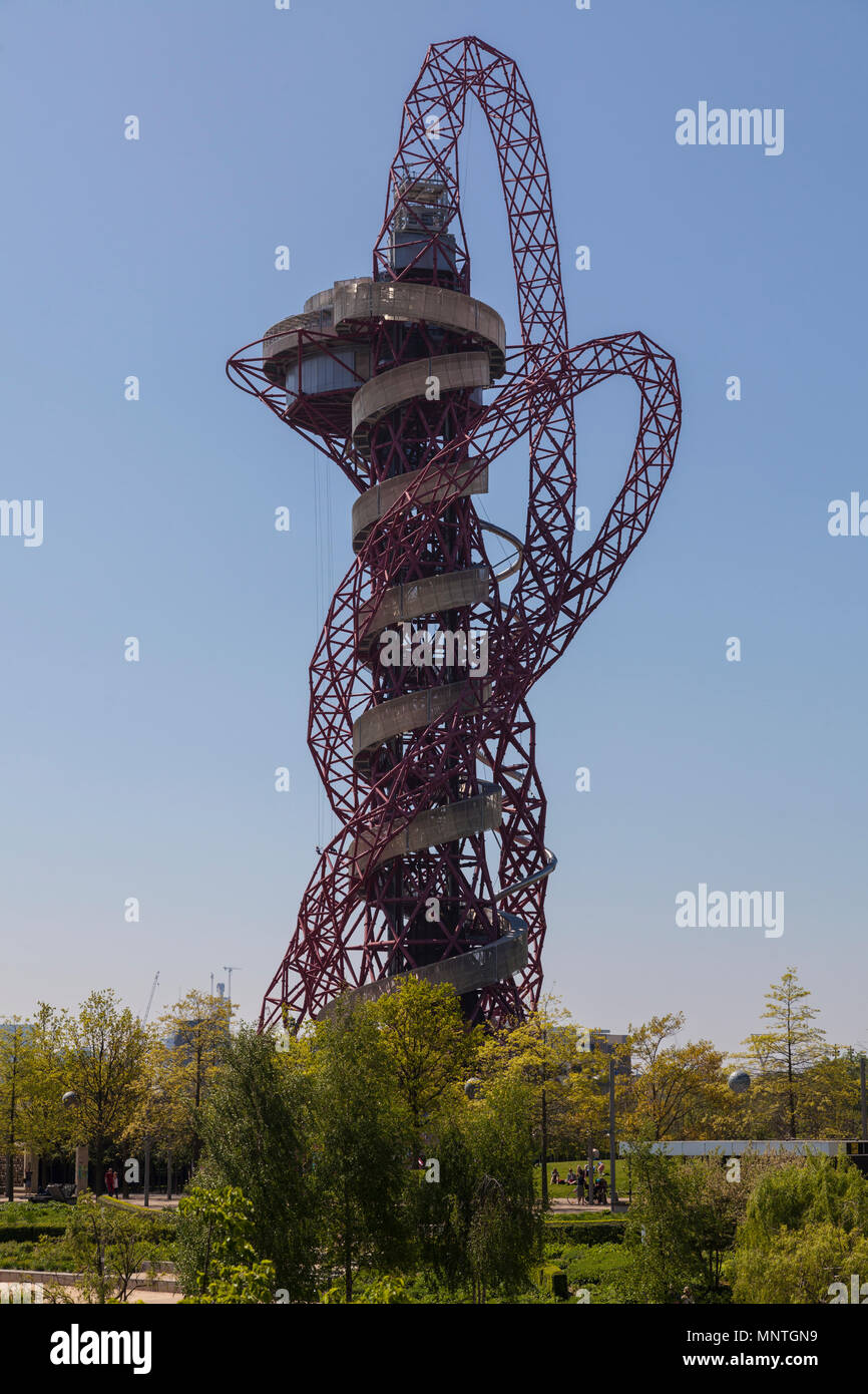 Arcelormittal Orbit sculpture at the Queen Elizabeth Olympic park in London Stock Photo