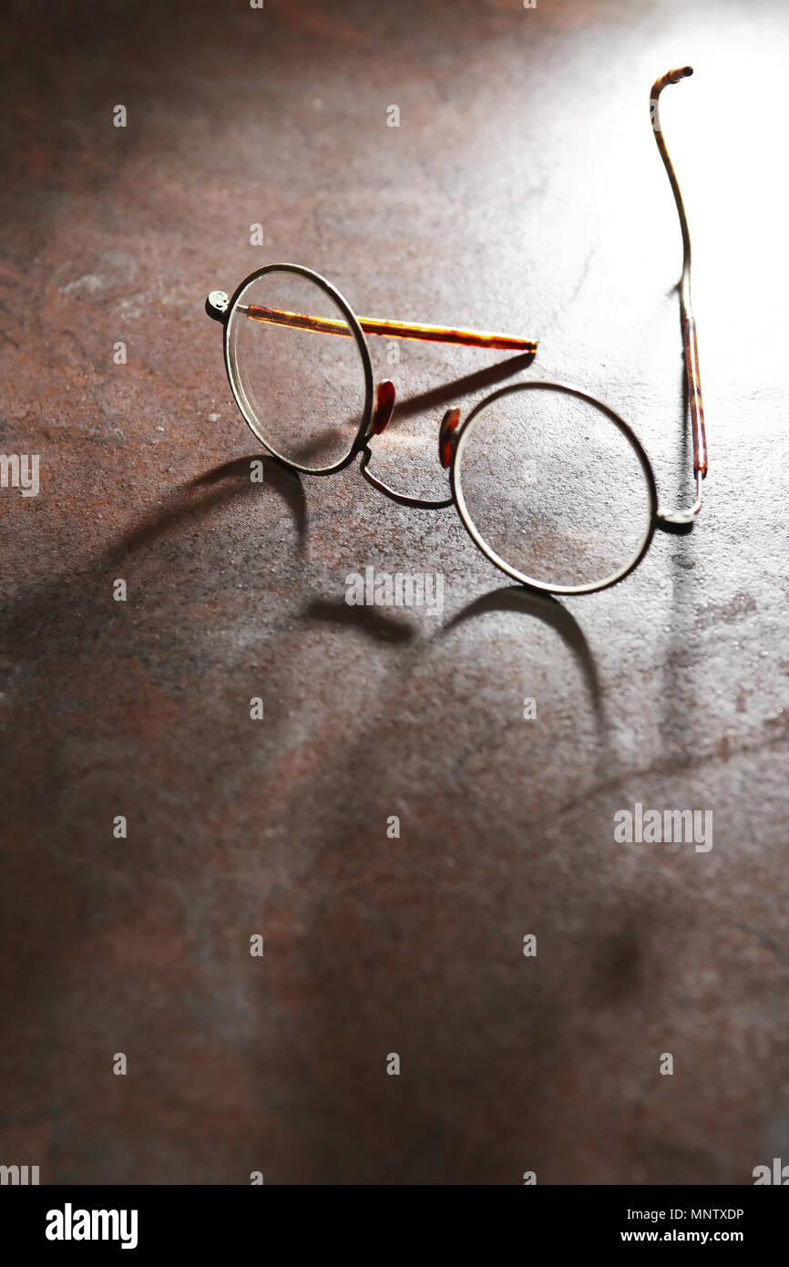 Old people dark shadow hi-res stock photography and images - Alamy