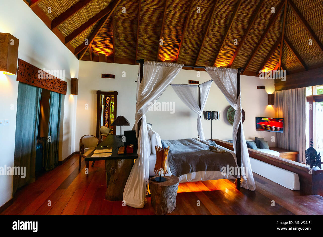 Tropical Resort Bedroom 1,000+ Luxury Tropical Resort Bedroom Stock