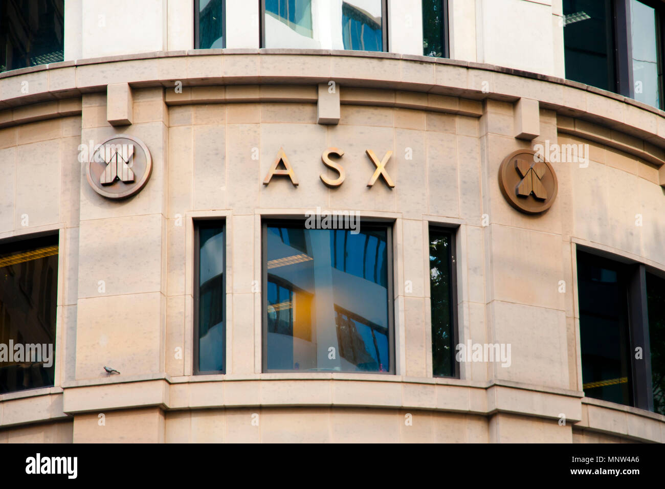 Exchange block building hi-res stock photography and images - Alamy