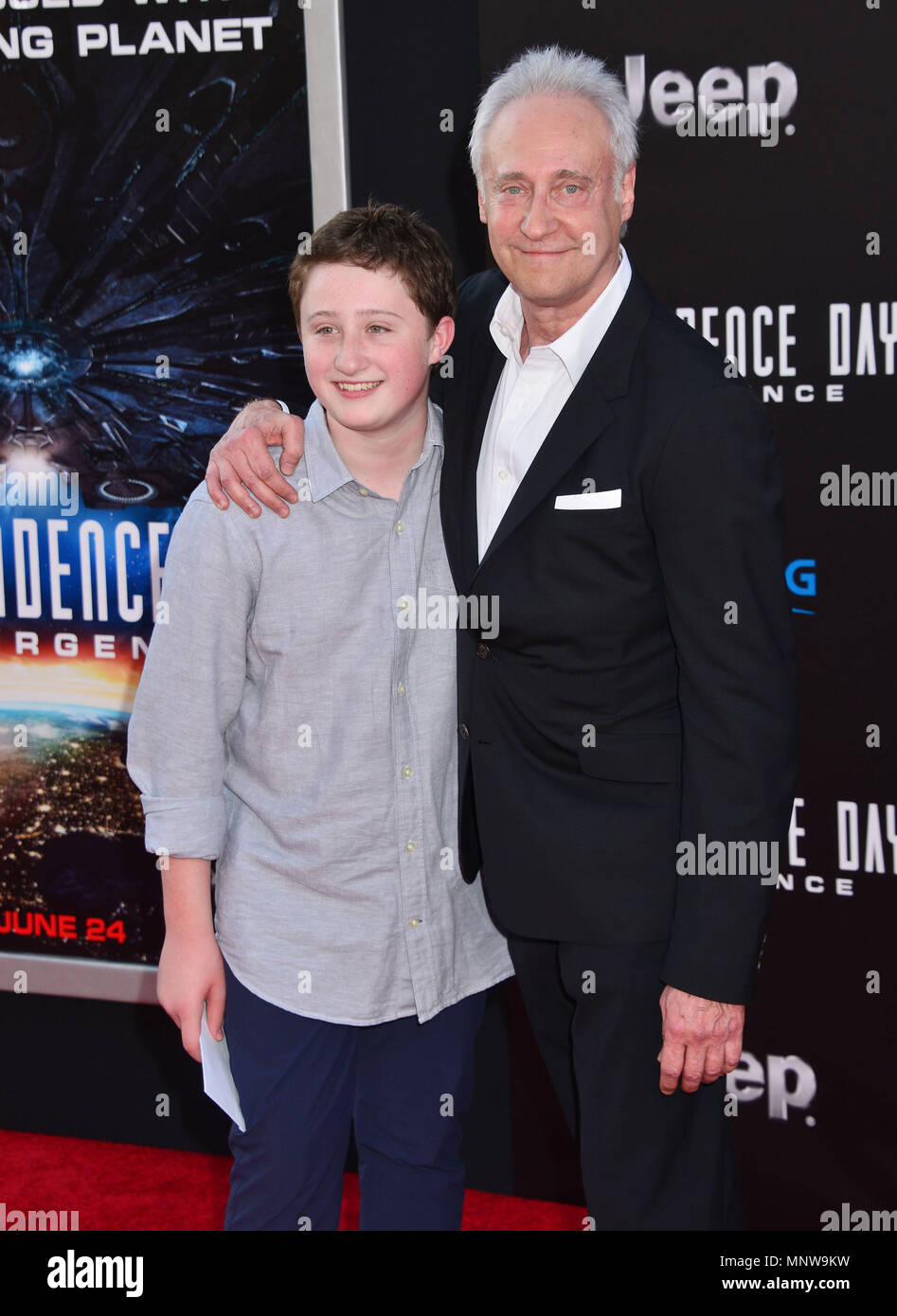 Brent spiner and son 042 red carpet event hi-res stock photography and  images - Alamy