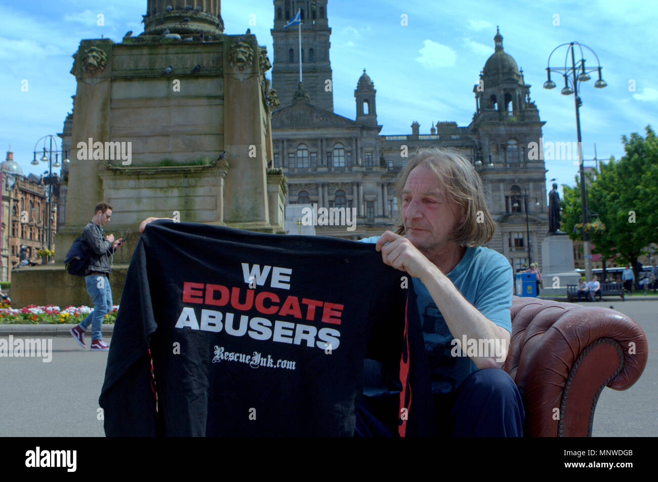 Glasgow Scotland Uk 19th May James The Lord Is A Poet From The Battle Of The Poets On Youtube Is A Homeless Man That Had A Troubled Life Today Being Homeless He Pitched