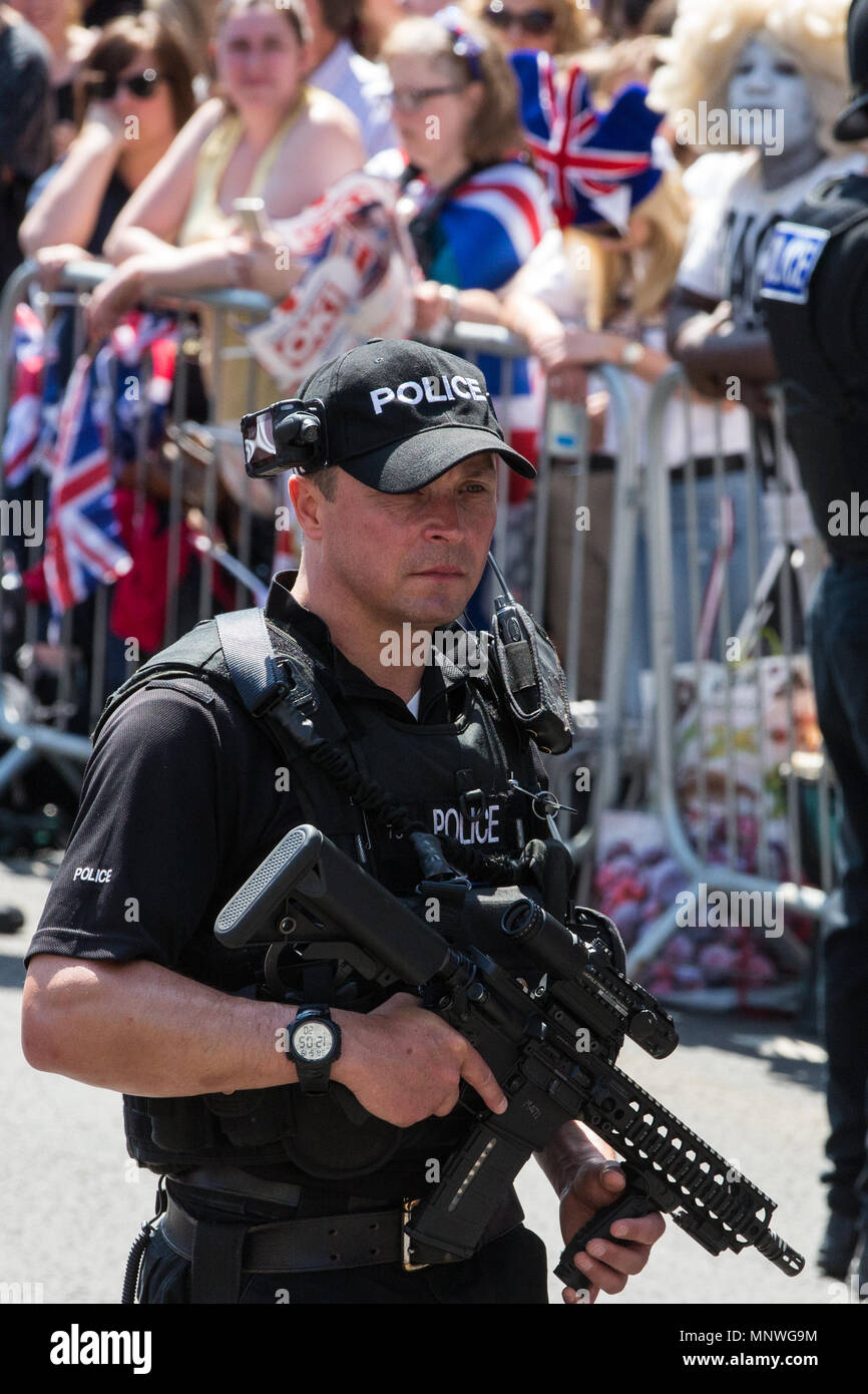 Sussex police patrols hi-res stock photography and images - Alamy
