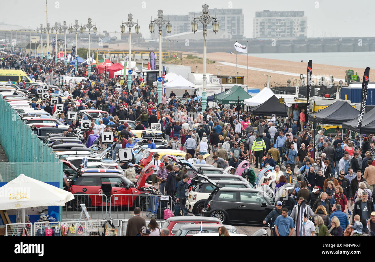 Brighton, UK. 20th May 2018. Hundreds of Mini cars and their owners parked  up along Brighton seafront as they take part in the London to Brighton Mini  Run 2018 . The annual