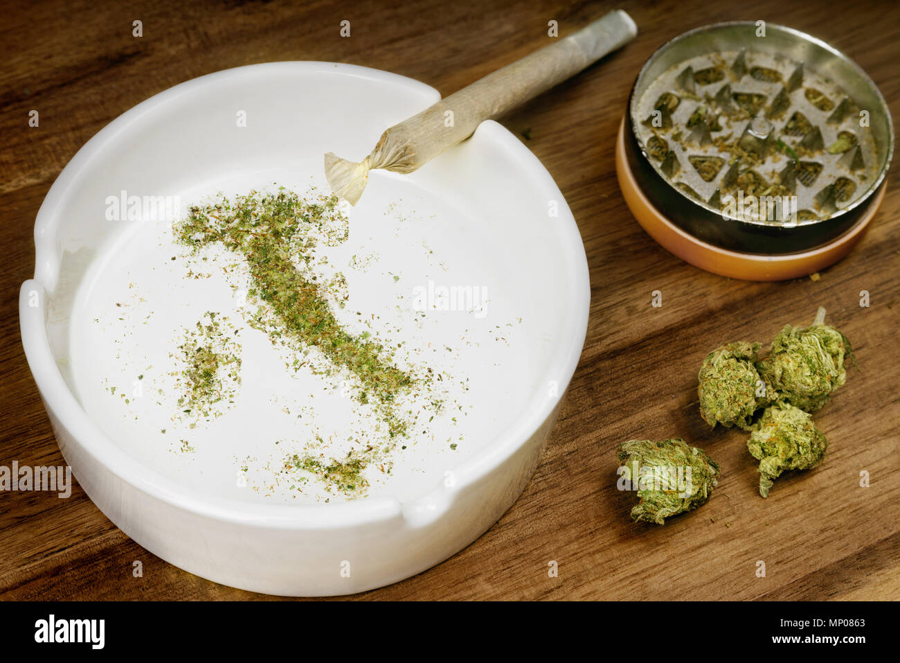 Weed outline hi-res stock photography and images - Alamy