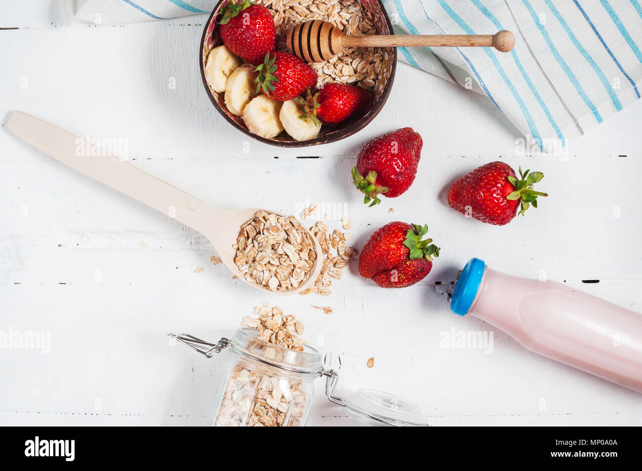 Healthy breakfast with cereals, yogurt and strawberry Stock Photo Alamy