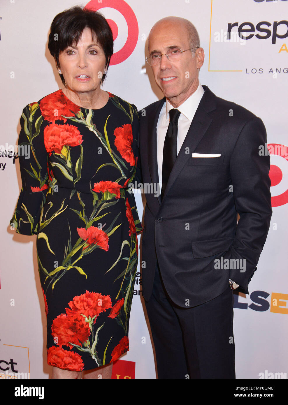 Jeffrey Katzenberg, Marilyn Katzenberg 081 at the 2016 GLSEN Respect Awards at the Beverly Wilshire Hotel in Beverly Hills. October 21, 2016.Jeffrey Katzenberg, Marilyn Katzenberg 081 ------------- Red Carpet Event, Vertical, USA, Film Industry, Celebrities,  Photography, Bestof, Arts Culture and Entertainment, Topix Celebrities fashion /  Vertical, Best of, Event in Hollywood Life - California,  Red Carpet and backstage, USA, Film Industry, Celebrities,  movie celebrities, TV celebrities, Music celebrities, Photography, Bestof, Arts Culture and Entertainment,  Topix, vertical,  family from fr Stock Photo