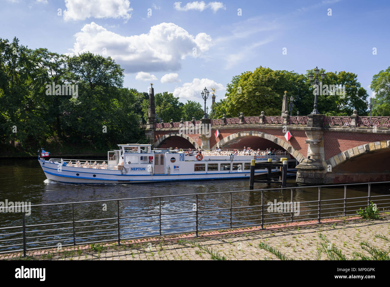 Berlin, GERMANY, View of the 'LutherbrŸcke'  with a River Spree Tourism, pleasure boat Neptune, exiting the bridge, Monday  28.08.17  © Peter SPURRIER Stock Photo