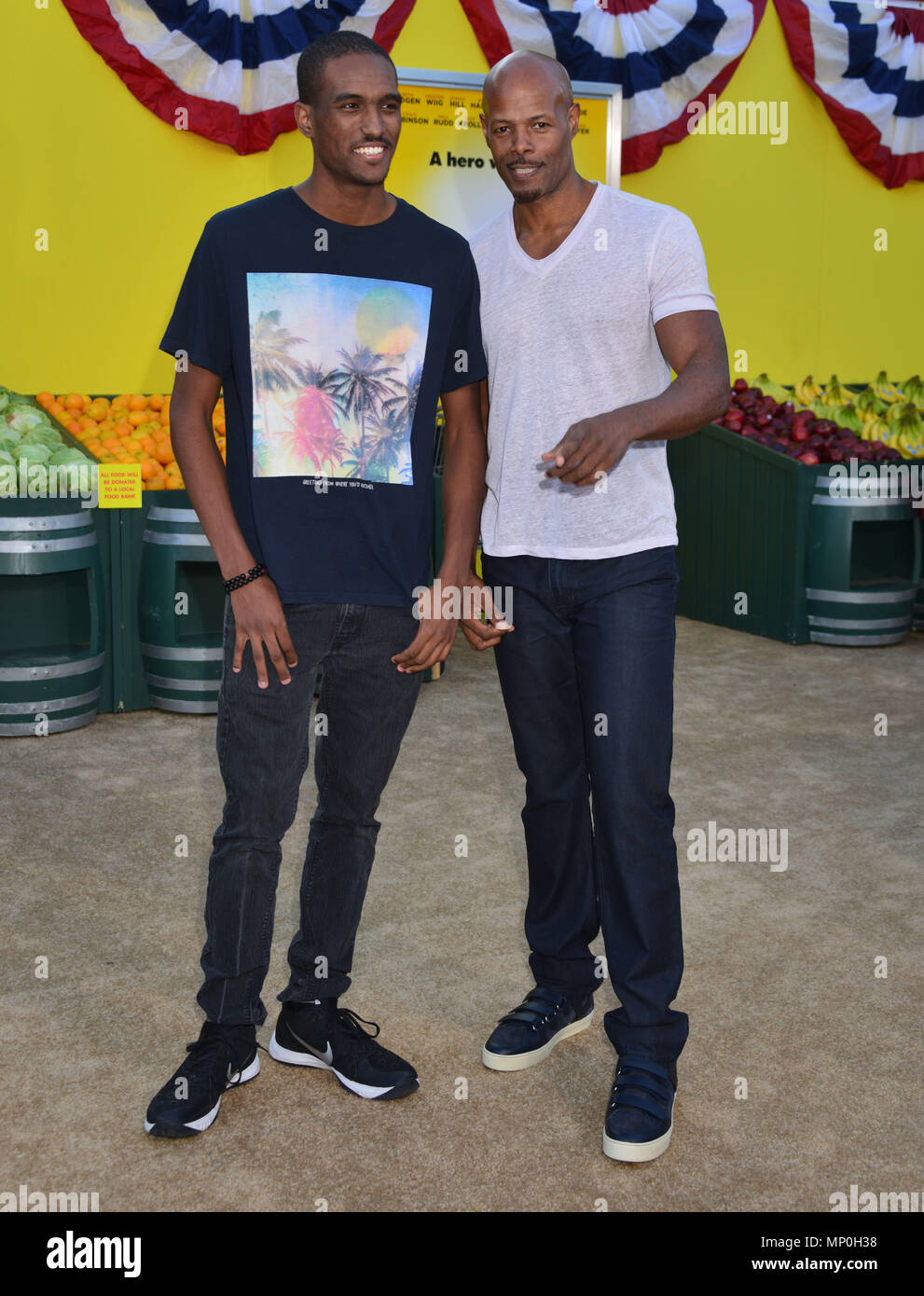 Keenan Wayans and son at the Sausage Party Premiere at the Westwood Village Theatre in Los Angeles. August 9, 2016.Keenan Wayans and son ------------- Red Carpet Event, Vertical, USA, Film Industry, Celebrities,  Photography, Bestof, Arts Culture and Entertainment, Topix Celebrities fashion /  Vertical, Best of, Event in Hollywood Life - California,  Red Carpet and backstage, USA, Film Industry, Celebrities,  movie celebrities, TV celebrities, Music celebrities, Photography, Bestof, Arts Culture and Entertainment,  Topix, vertical,  family from from the year , 2016, inquiry tsuni@Gamma-USA.com Stock Photo