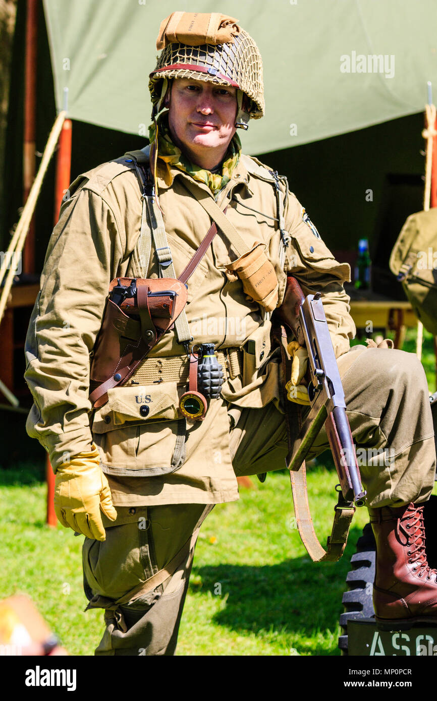 Salute to the 40s popular event at Sandwich in Kent. World war two American soldier standing in full battle kit. Stock Photo
