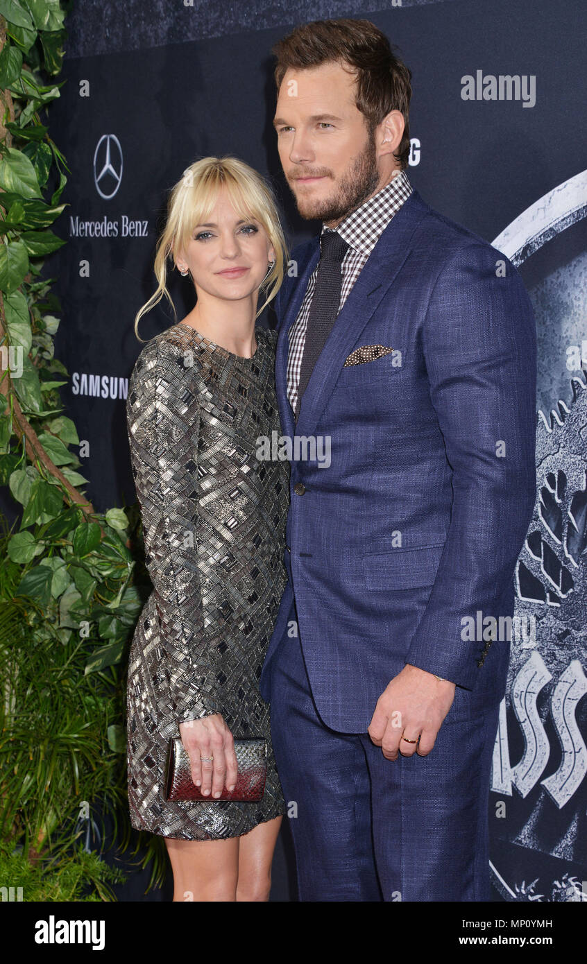 Anna Faris and Chris Pratt 098 at the Jurassic World Premiere at the Hollywood and Highland, Dolby Theatre in Los Angeles.. June, 9, 2015.Anna Faris and Chris Pratt 098 ------------- Red Carpet Event, Vertical, USA, Film Industry, Celebrities,  Photography, Bestof, Arts Culture and Entertainment, Topix Celebrities fashion /  Vertical, Best of, Event in Hollywood Life - California,  Red Carpet and backstage, USA, Film Industry, Celebrities,  movie celebrities, TV celebrities, Music celebrities, Photography, Bestof, Arts Culture and Entertainment,  Topix, vertical,  family from from the year , 2 Stock Photo