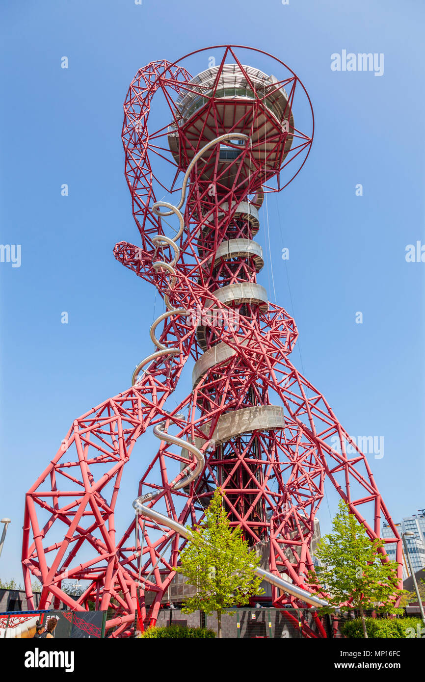 Arcelormittal Orbit sculpture, with the tallest and longest tunnel slide at the Queen Elizabeth Olympic park in London Stock Photo