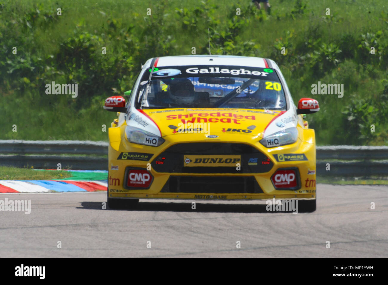Andover, Hampshire, UK. 20th May, 2018. James Cole (Team Shredded Wheat Racing/Gallagher) racing at Thruxton Race Circuit during the Dunlop MSA British Touring Car Championship at Thruxton Race Circuit, Andover, Hampshire, United Kingdom. With the highest average speed of any track visited by the BTCC, Thruxton's 2.4 mile circuit provides some of the biggest thrills and spills in motor sport and has earned a reputation of being a true driver's track. Credit: Michael Preston/Alamy Live News Stock Photo