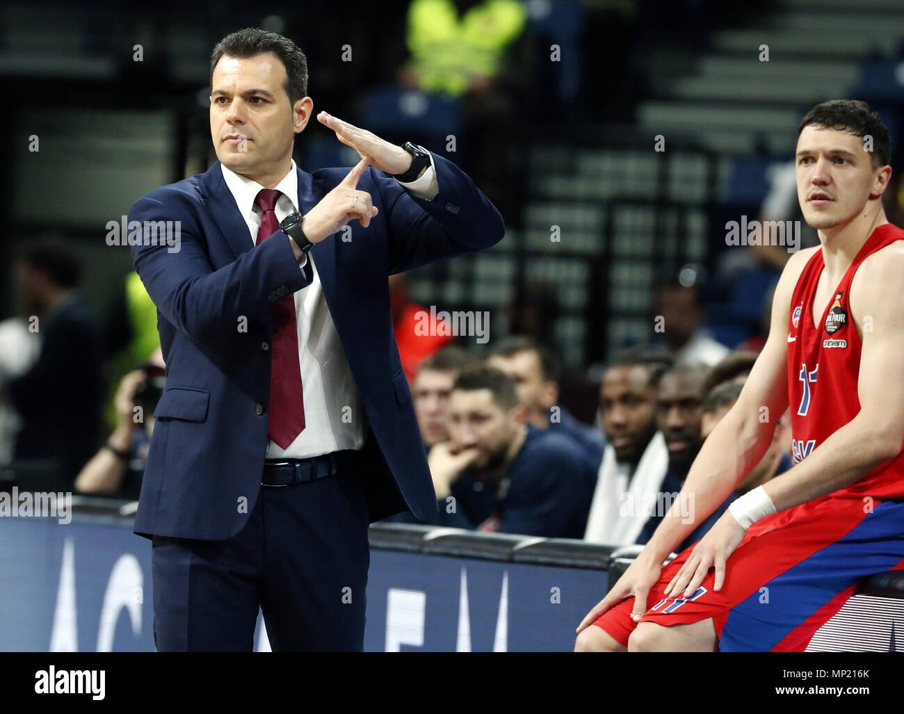Belgrade, Serbia. 20th May, 2018. CSKA Moscow's head coach Dimitri Itoudis  (L) ask time with player Antónov Semión (R) during the Euroleague Final  Four third place basketball match between CSKA Moscow and