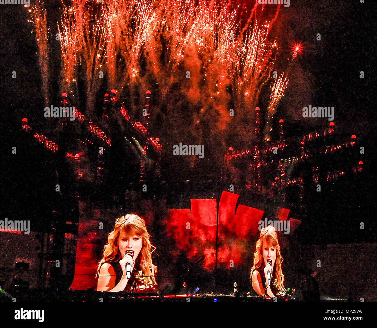 Pasadena, CA, USA. 18th May, 2018. Taylor Swift performs live on stage during the Reputation Stadium Tour at the Rose Bowl on Friday, May 18, 2018, in Pasadena, Calif. Taylor Alison Swift is an American singer-songwriter. One of the leading contemporary recording artists, she is known for narrative songs about her personal life, which have received widespread media coverage. Multiple BBMA 2018 Winner. Credit: Dave Safley/ZUMA Wire/Alamy Live News Stock Photo