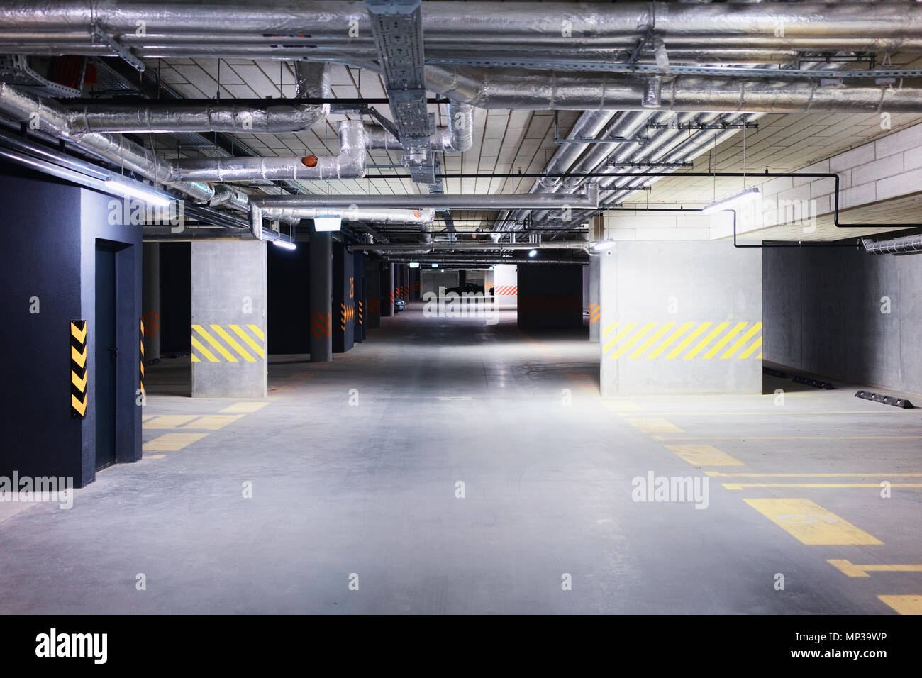 подземный паркинг в мкд. подземный паркинг в мкд. подземные паркинги в многоэтажных зданиях. подземный паркинг в многоквартирном доме. подземный паркинг.
