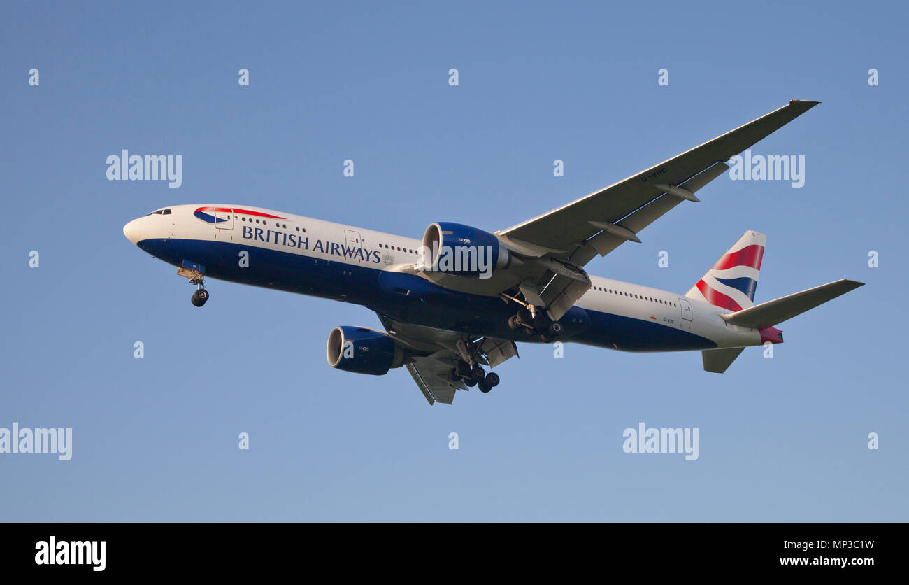 British Airways Boeing 777 G-VIIC on final approach to London-Heathrow Airport LHR Stock Photo