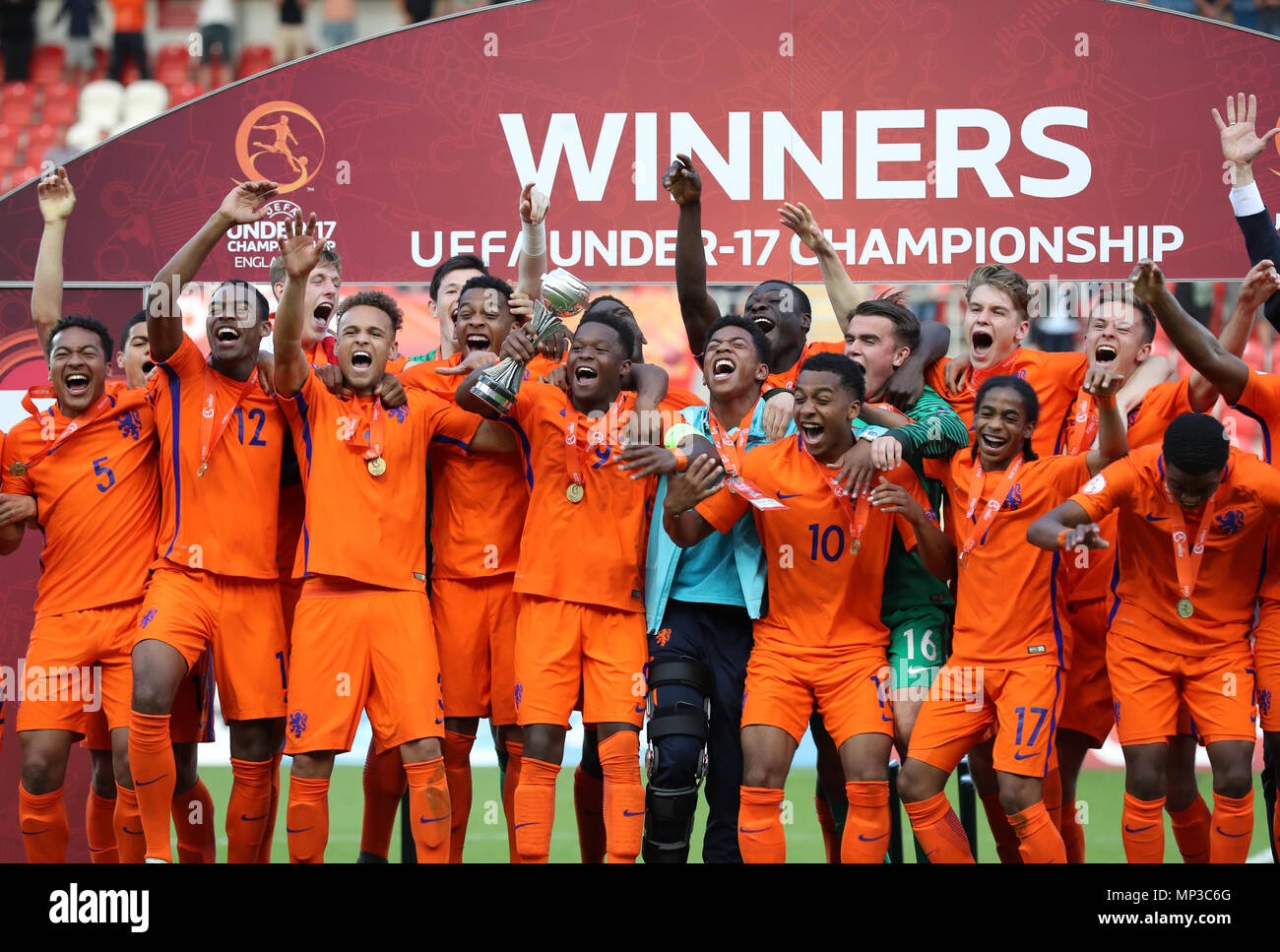 Football mid length mid length half celebrate celebration 1 1 hires stock photography and