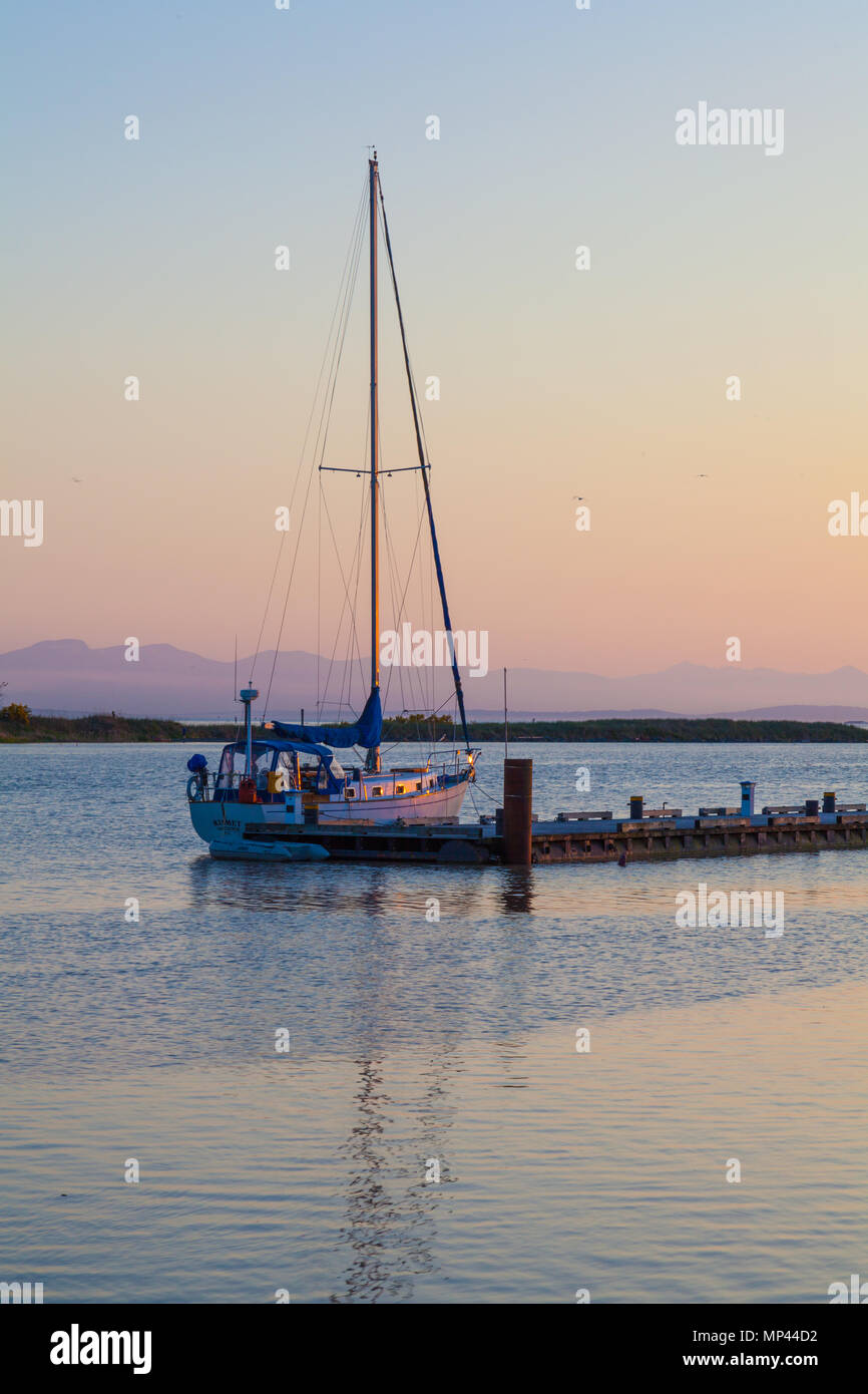 Harbor scene moored tied up hi-res stock photography and images - Alamy