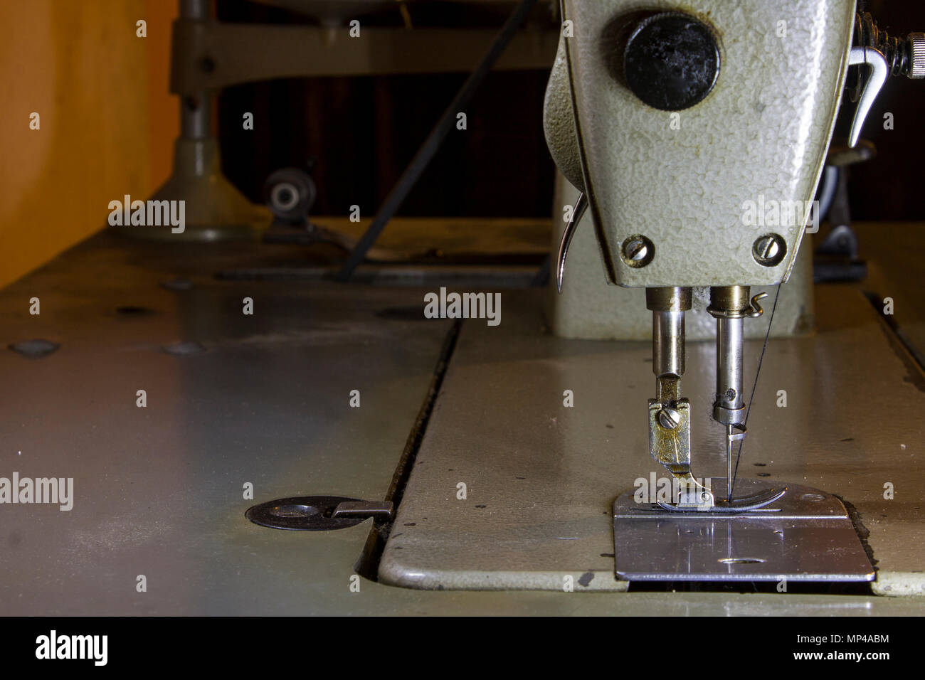 Industrial sewing machine hires stock photography and images Alamy