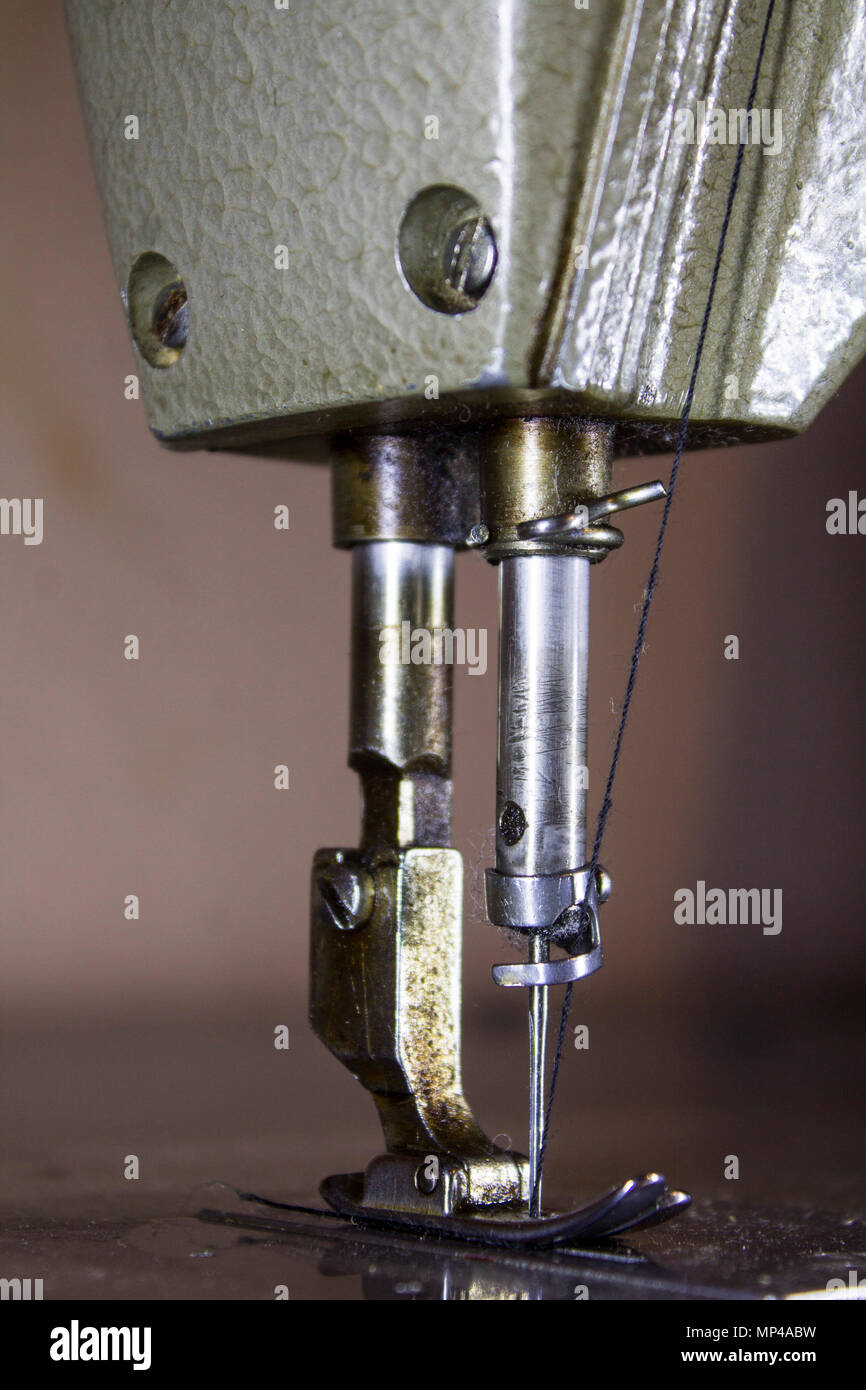 Industrial sewing machine hires stock photography and images Alamy