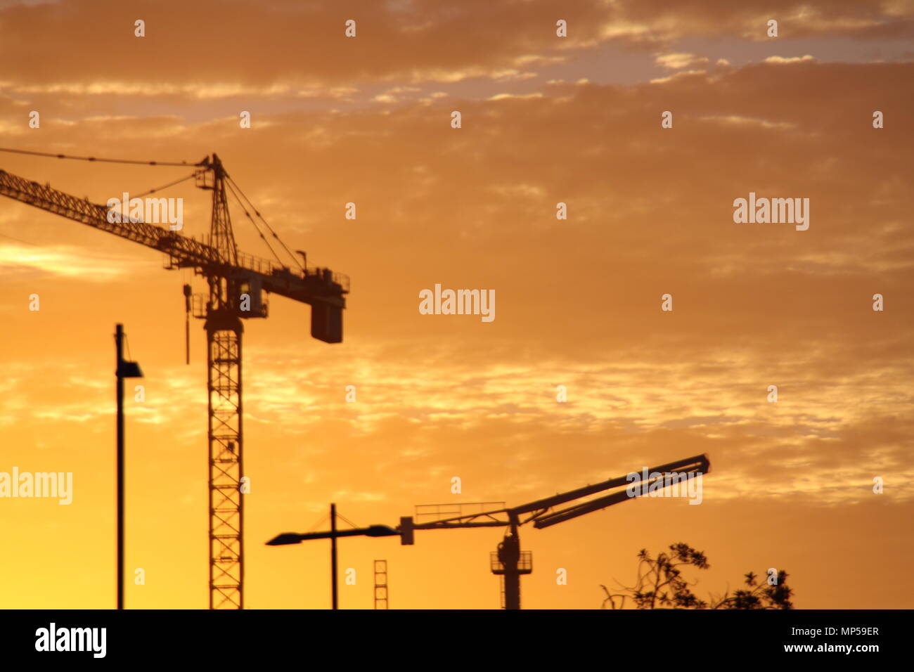 Mechanical cranes hires stock photography and images Alamy