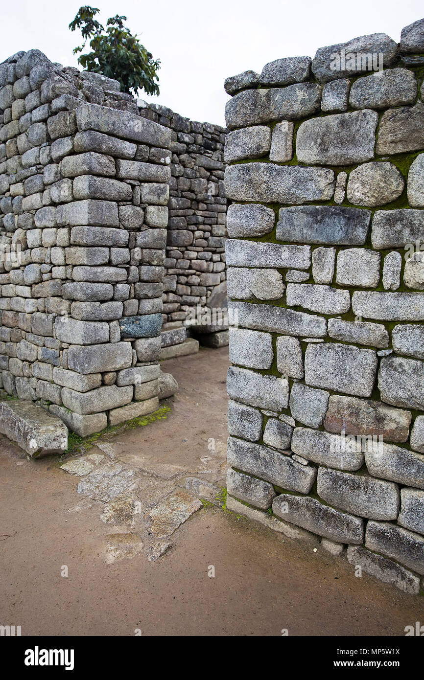 Detail of the stone wall at Machu Picchu, Peru Stock Photo - Alamy