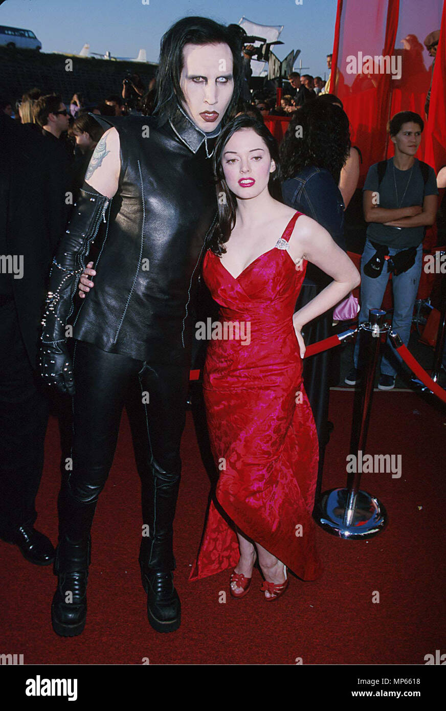 Marilyn manson 1999 hi-res stock photography and images - Alamy