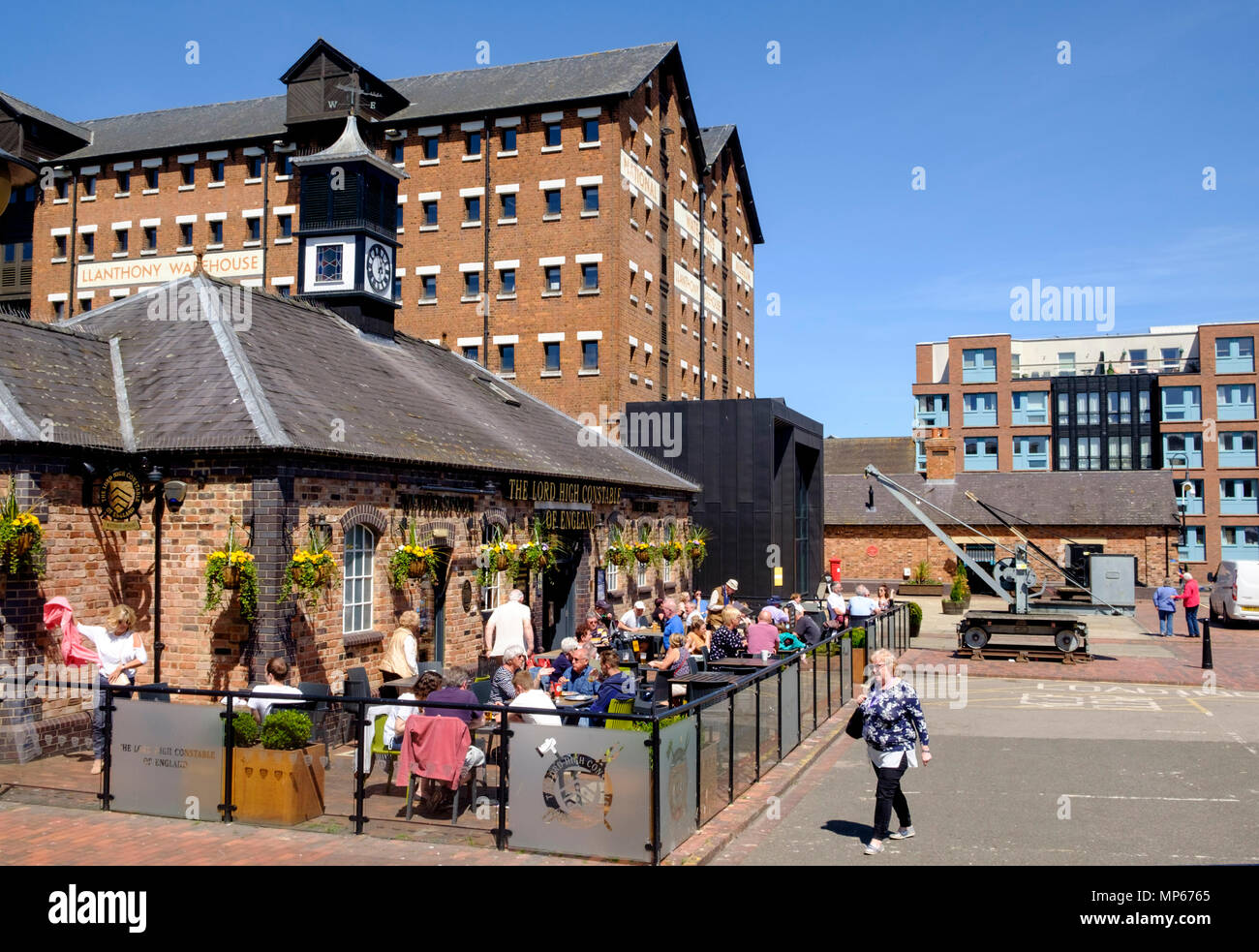 The high constable of england, a wetherspoons pub at the historic docks gloucester,gloucestershire england uk Stock Photo
